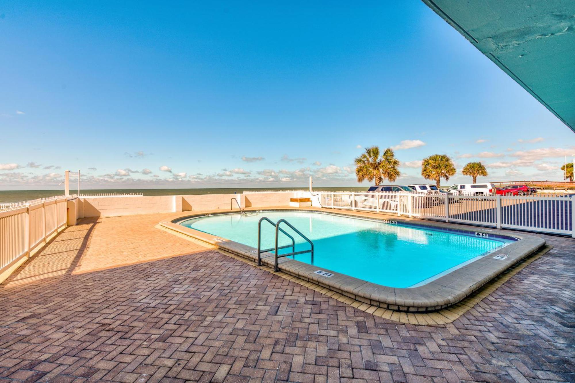 Sunset Chateau 409 St. Pete Beach Exterior foto